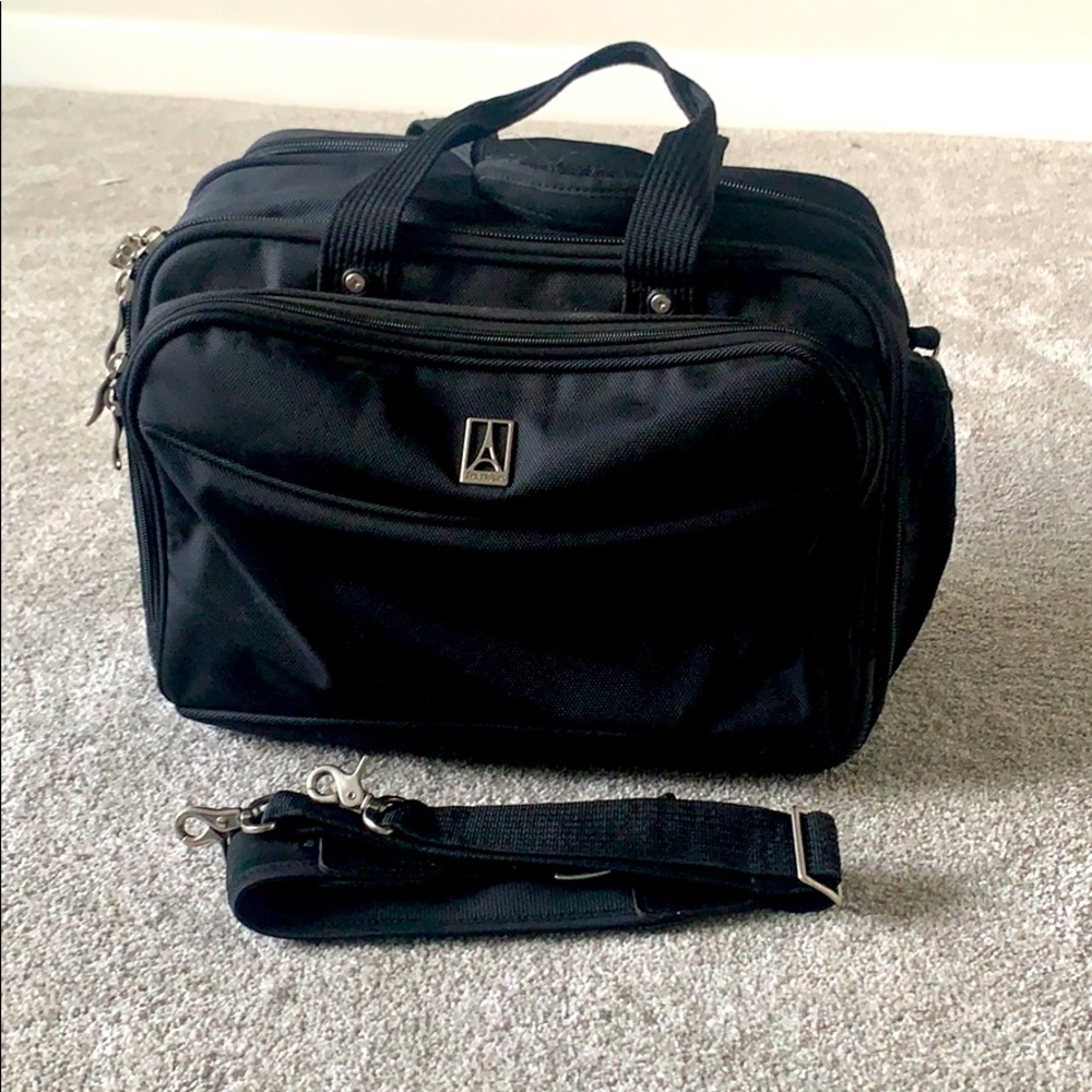 Travelpro tote